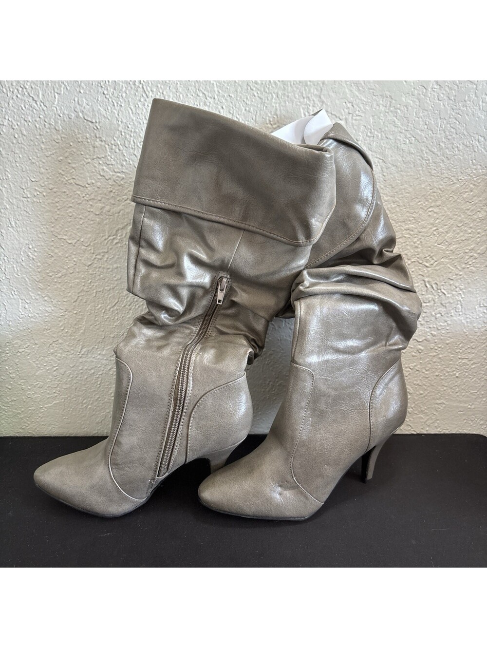 Bamboo Slouchy Knee High Boots Gray Faux Leather Size 7